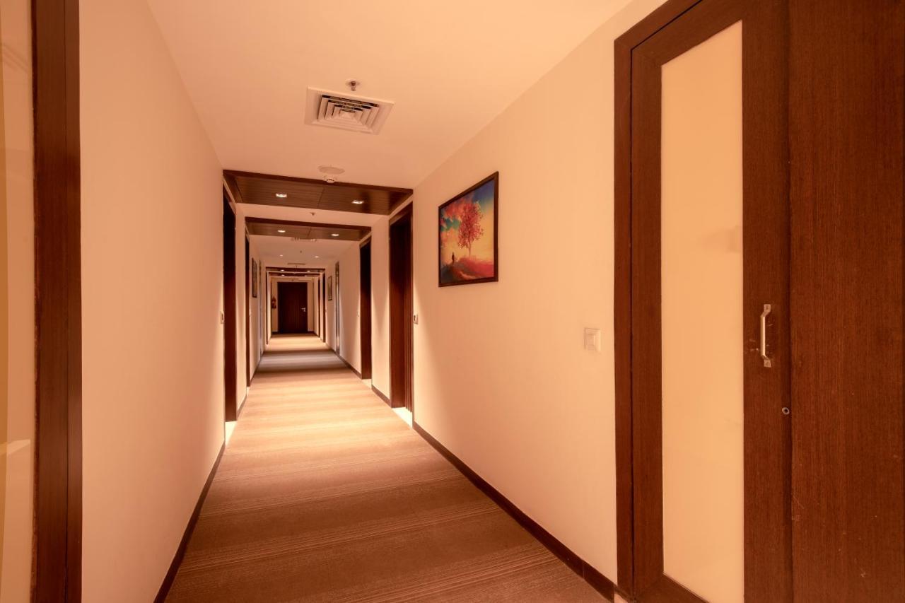 Lemon Tree Hotel, Noida Eksteriør bilde